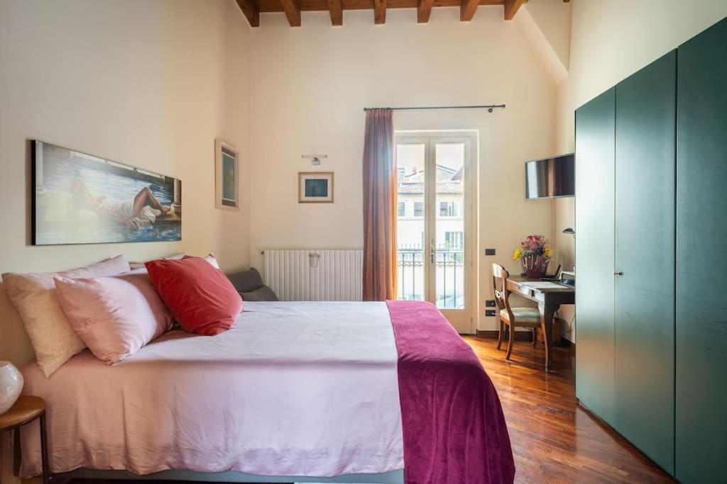 Duomo Apartment Брешія Екстер'єр фото