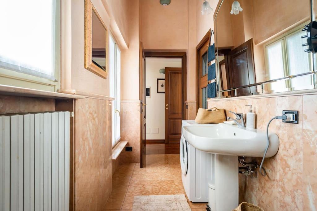 Duomo Apartment Брешія Екстер'єр фото